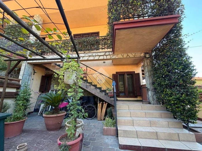 Casa quadrilocale in vendita in Via Motta Visconti, Casorate Primo