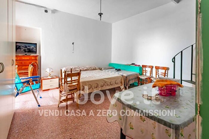 Appartamento trilocale in vendita in Via Francesco Cilea Snc, Belmonte Calabro