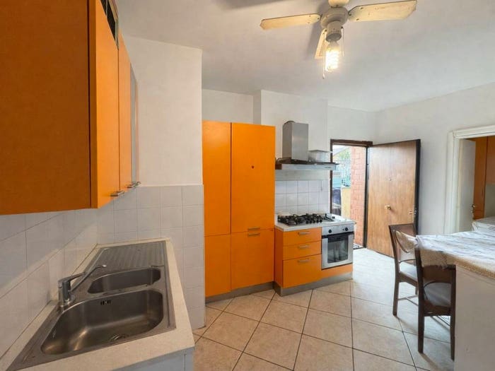 Appartamento trilocale in vendita in Via del Lago Regillo, Rocca Cencia, Roma