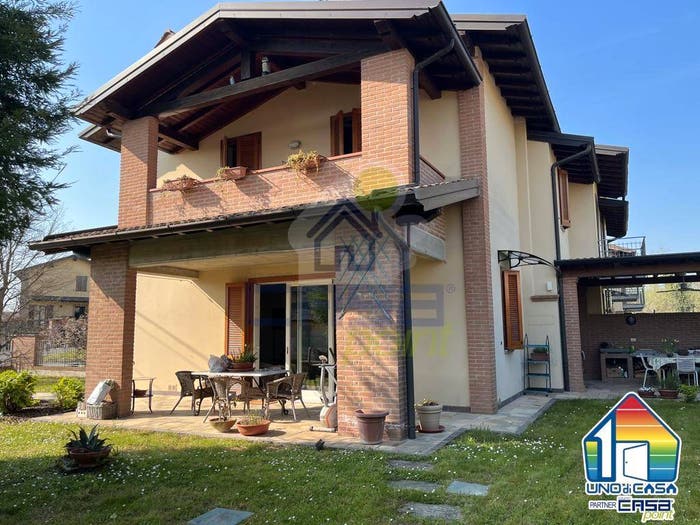 Casa quadrilocale in vendita in Via Boschiroli, Rubbiano, Credera Rubbiano