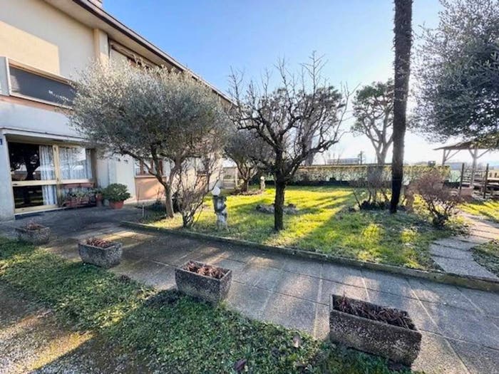 Casa con 6 locali in vendita in Veggiano