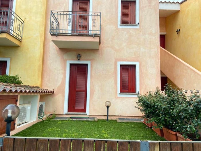 Casa bilocale in vendita in Via Maestrale, Pittulongu, Olbia