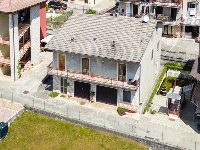 Casa quadrilocale in vendita in Via Coni, Fane, Negrar di Valpolicella