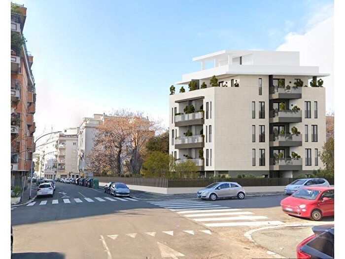 Appartamento trilocale in vendita in Via Otricoli, Furio Camillo, Roma