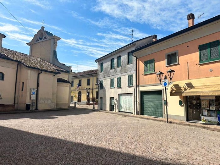 Casa con 5 locali in vendita in Piazza Roma, Valera Fratta