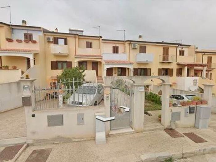 Casa trilocale in vendita in Via Costantino Nivola, Galtellì