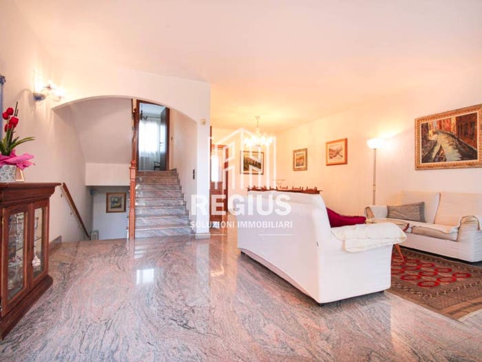 Casa quadrilocale in vendita in Via Andrea Palladio, Centro, Cadoneghe