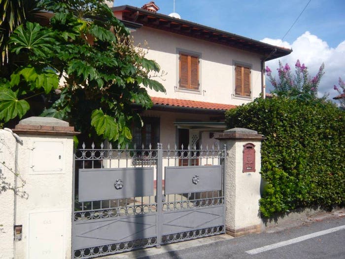 Casa quadrilocale in vendita in Via Carrara, Centro, Forte dei Marmi