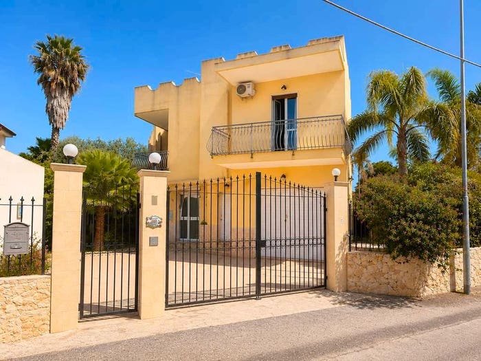 Casa con 6 locali in vendita in VIA LIDO SACRAMENTO, Carrozziere Sacramento, Siracusa