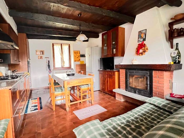 Casa quadrilocale in vendita in Strada Galli, Ponzone