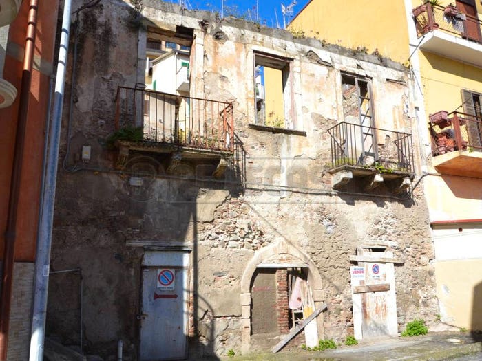 Casa con 5 locali in vendita in Via Oglio, Villaggio Santo, Messina