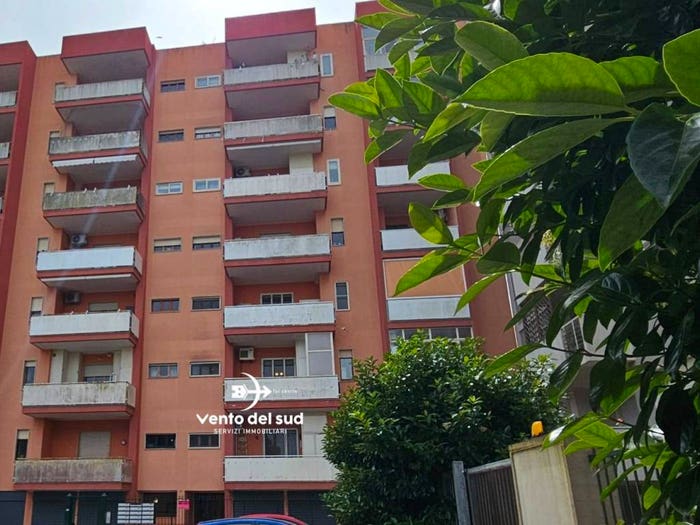 Appartamento con 6 locali in vendita in Via Matera, Stadio, Lecce