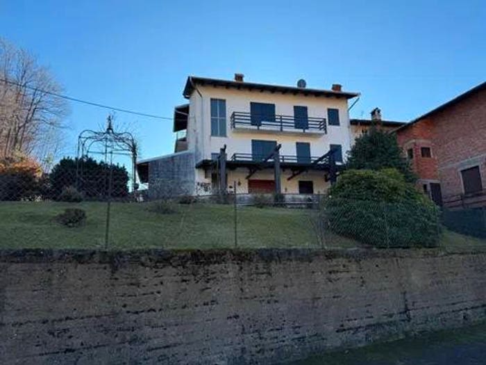 Casa con 6 locali in vendita in Frazione Boera, Centro, Portula