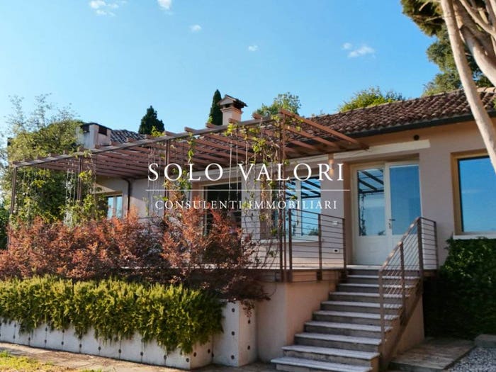 Casa quadrilocale in vendita in Asolo