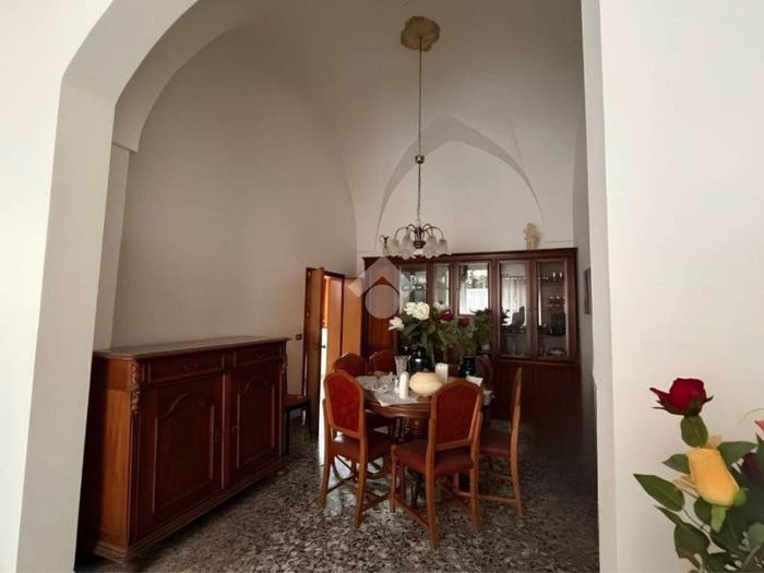 Appartamento con 5 locali in vendita in Via Regina Elena, Centro, Neviano