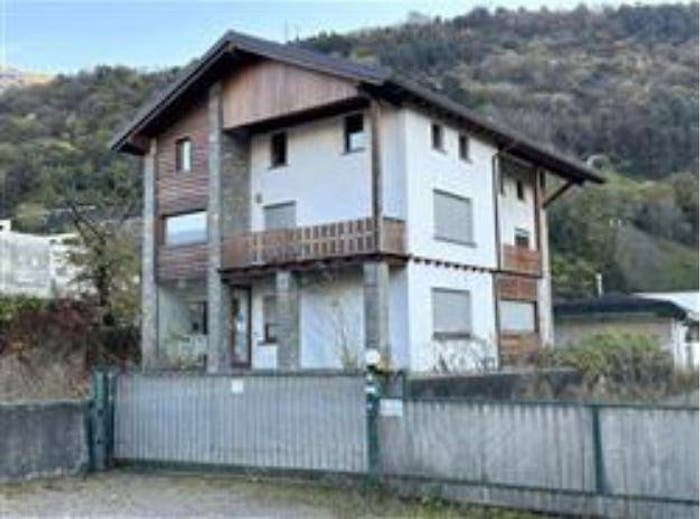 Casa quadrilocale in vendita in Via Nazionale, Regoledo, Cosio Valtellino