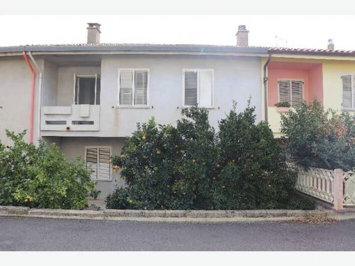 Casa con 6 locali in vendita in Via Enrico Berlinguer, Bolotana
