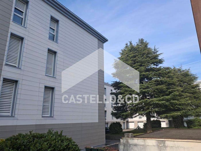 Appartamento con 5 locali in vendita in via Papa Giovanni XXXIII, Rivoltella, Desenzano del Garda