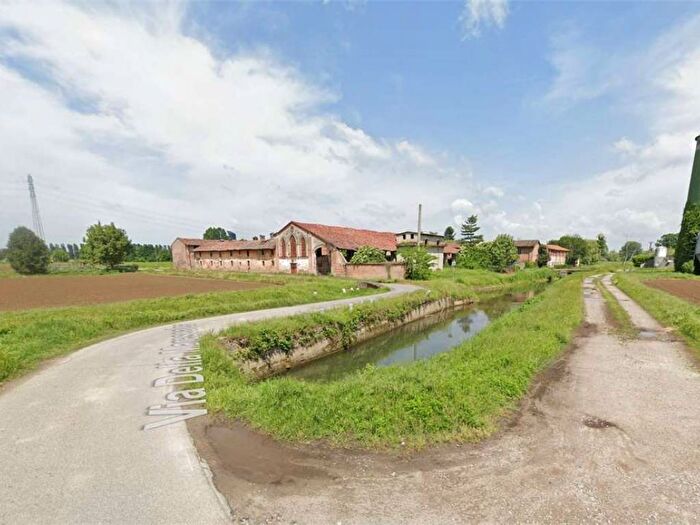 Casa con 6 locali in vendita in Cascina Marescalca, San Fereolo Albarola Faustina, Lodi
