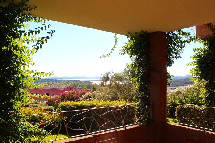 Appartamento bilocale in vendita in Strada Statale Santa TeresaPonte Liscia, Santa Teresa Gallura