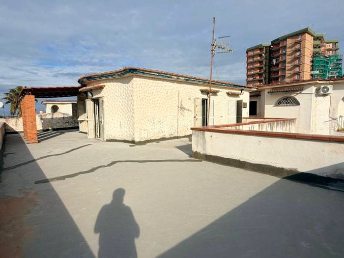 Appartamento quadrilocale in vendita in Viale Darsena Orientale, Pinetamare, Castel Volturno