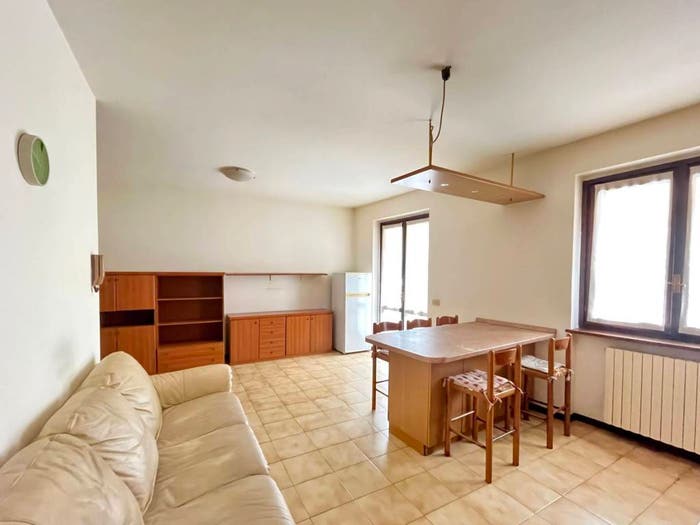 Appartamento trilocale in vendita in Via Europa, Leffe