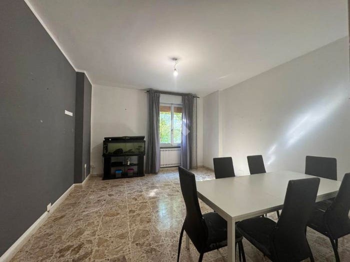 Appartamento quadrilocale in vendita in Viale A Gramsci, Sacca Stazione, Modena