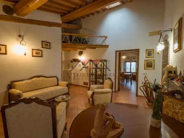 Appartamento con 6 locali in vendita in Via Uno, Centro, Pomarance