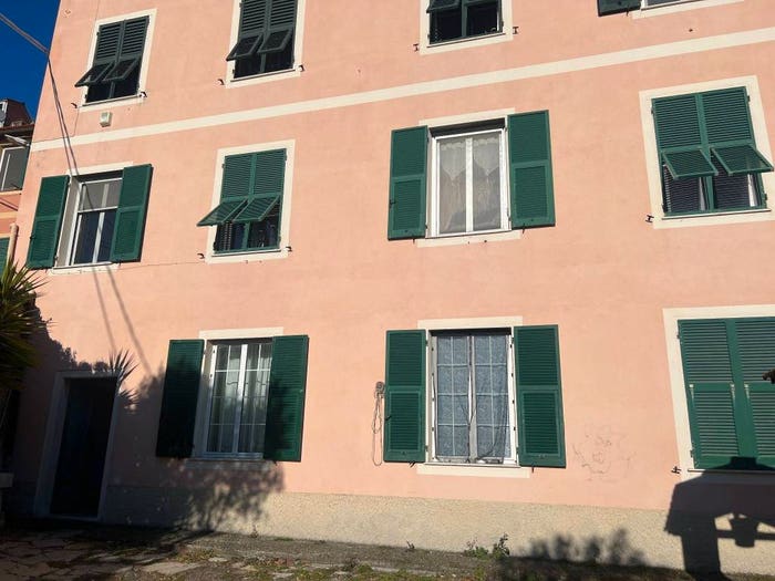 Appartamento con 5 locali in vendita in Salita Costa dei Ratti, Quezzi, Genova