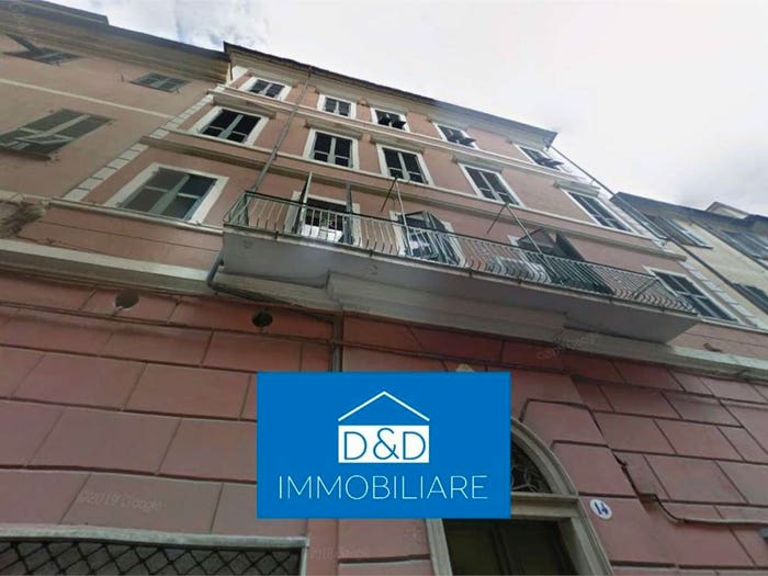 Appartamento con 6 locali in vendita in Via Felice Cascione, Porto Maurizio, Imperia