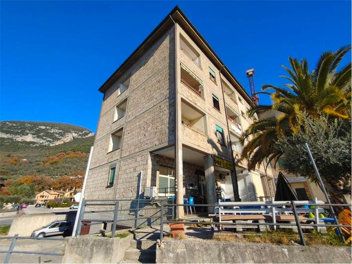 Appartamento con 5 locali in vendita in Centro, Ferentillo