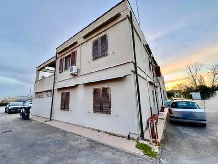 Casa con 6 locali in vendita in Via Alberello, Riglione Oratoio, Pisa