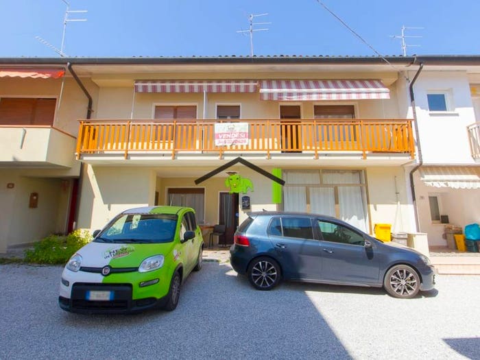 Casa con 6 locali in vendita in Via Bruni, Fanna
