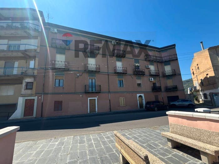 Appartamento con 6 locali in vendita in viale Rimembranze, Corigliano Calabro, CoriglianoRossano