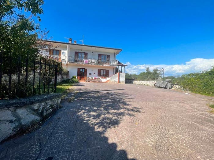 Casa con 6 locali in vendita in Via Valli, Centro, Artena