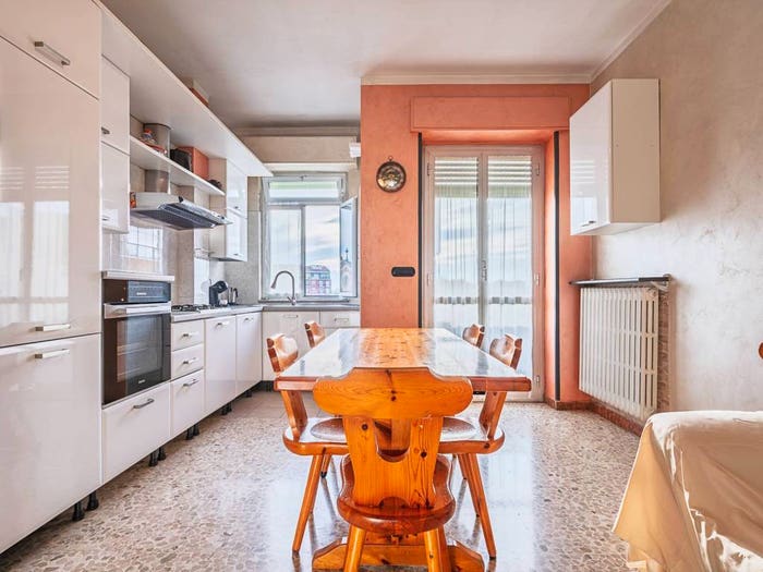 Appartamento trilocale in vendita in Via dei Mulini, Centro, Orbassano
