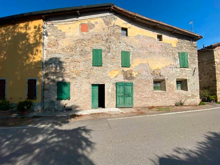 Casa con 5 locali in vendita in Strada Casatico, Strognano, Langhirano