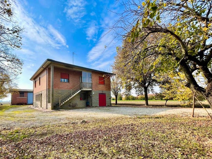 Casa con 6 locali in vendita in Via San Vitale Est, Medicina