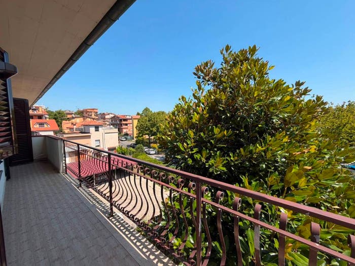 Appartamento trilocale in vendita in Via Marzabotto, Zona Stadio La Fonte, Monterotondo