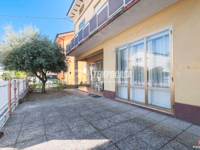 Casa con 6 locali in vendita in Via Macanno, Cattolica
