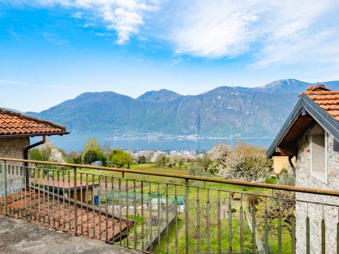 Casa con 5 locali in vendita in Contrada S Abbondio, Centro, Mandello del Lario