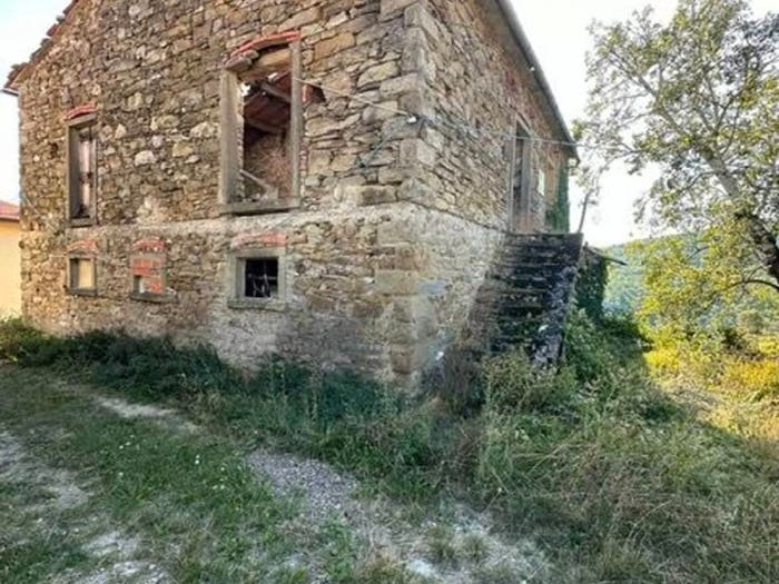 Casa con 5 locali in vendita in Località Freggina No Number, Bibbiena