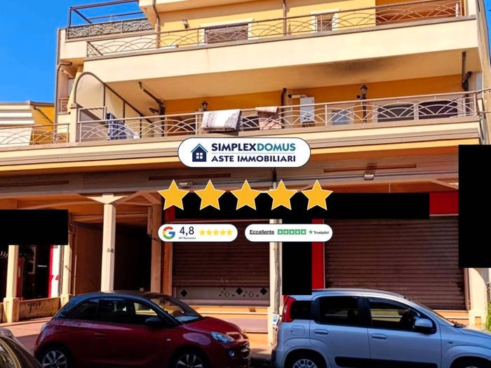 Appartamento con 6 locali in vendita in Via Corrado Alvaro, Gioia Tauro