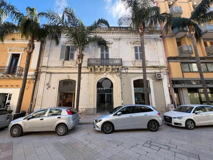 Casa con 6 locali in vendita in Corso Roma, Centro Storico, Brindisi