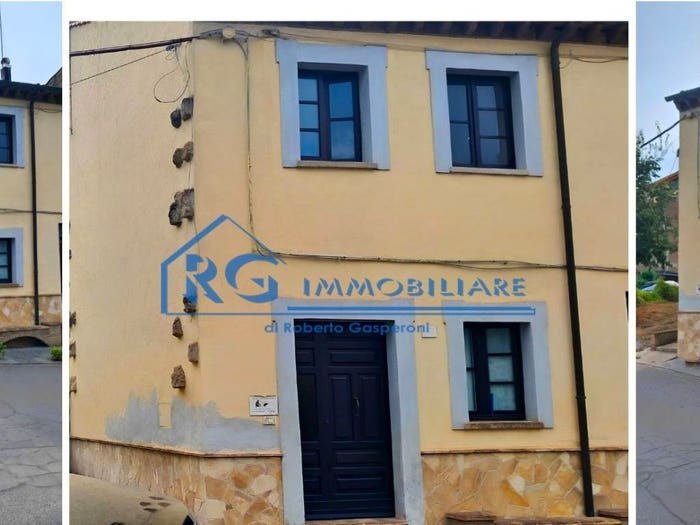 Casa bilocale in vendita in Via Roma, Centro, Graffignano