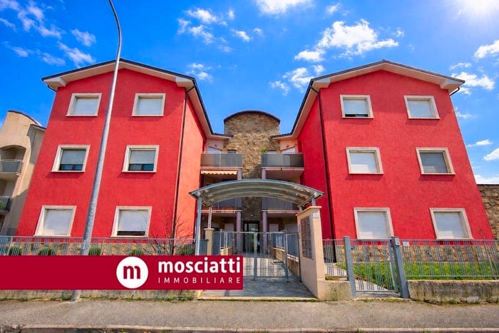 Appartamento quadrilocale in vendita in Via Nannino Crescentini, Centro, Matelica