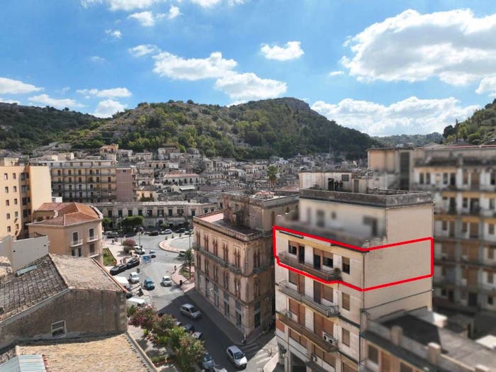 Appartamento con 5 locali in vendita in Via Vittorio Veneto, Modica Bassa, Modica