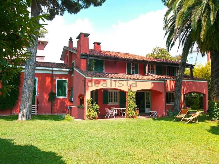 Casa con 6 locali in vendita in Avenza, Carrara