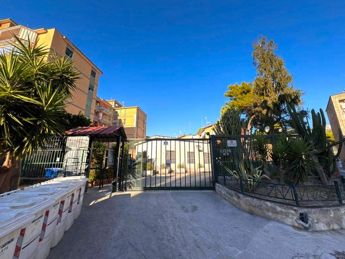 Appartamento trilocale in vendita in Via Cesare Fera, Fuorigrotta, Napoli
