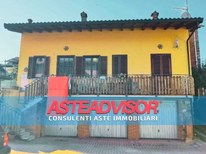 Appartamento trilocale in vendita in Via Circonvallazione, Centro, Varallo Pombia